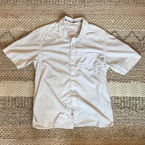 Quiksilver Men's Medium White Striped Casual Short Sleeve Button-Down Shirt